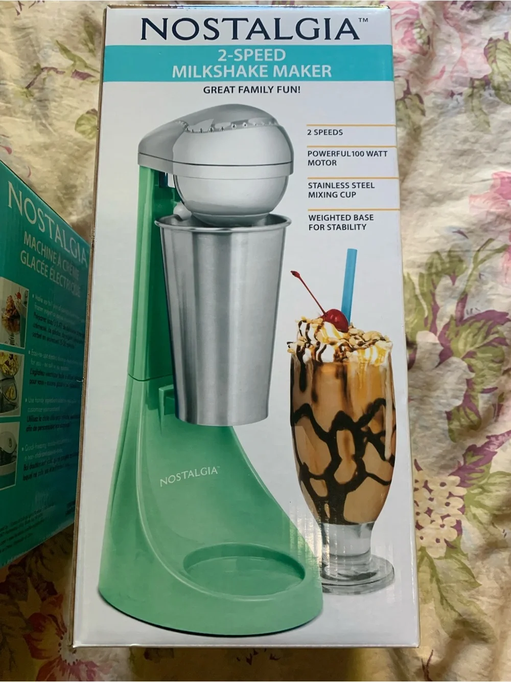 BRAND NEW Nostalgia 2 speed milkshake maker